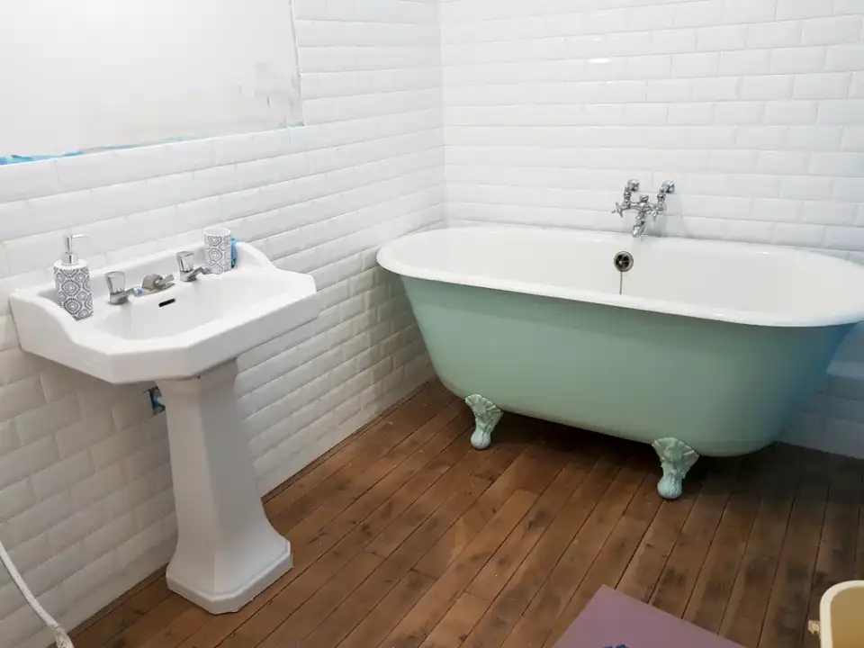rénovation de salle de bain, plomberie et baignoire à Langeais